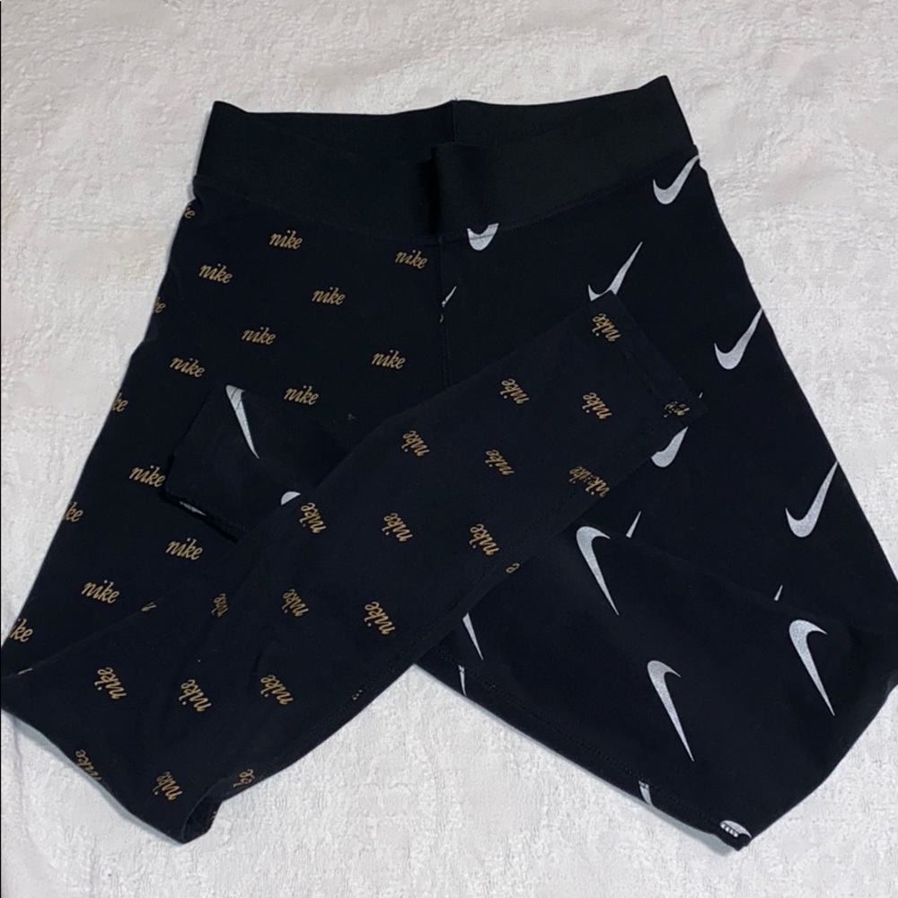 ✔️NIKE LEGGINGS✔️